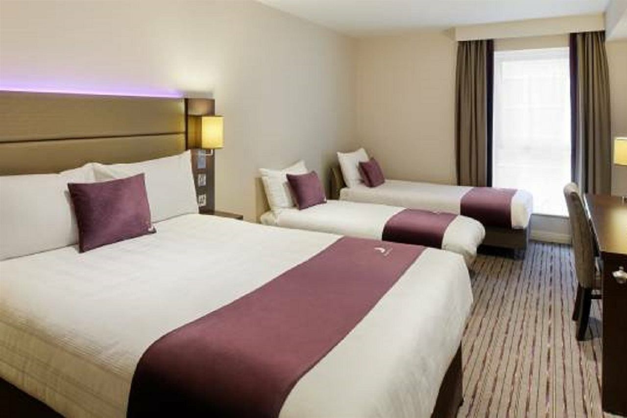 Premier Inn South Mimms/Potters Bar ภายนอก รูปภาพ