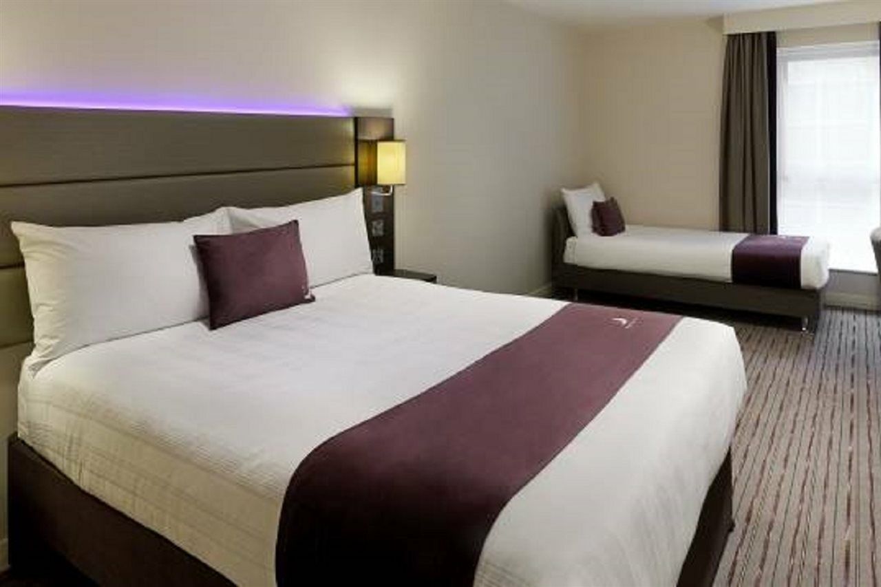 Premier Inn South Mimms/Potters Bar ภายนอก รูปภาพ